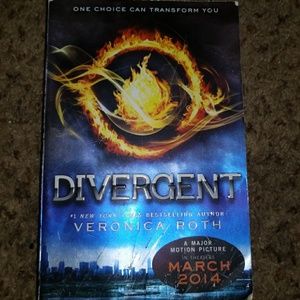 Divergent By:Veronica Roth